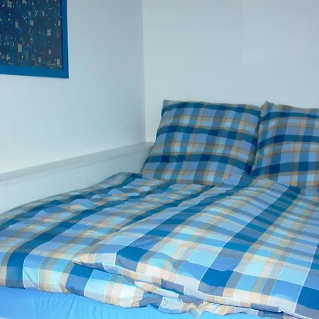 Altes Landhaus am Park (Bed&Breakfast)-3